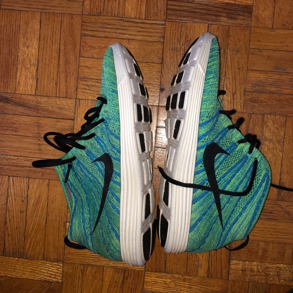 Nike Flyknit Chukka - Picture 5 of 6